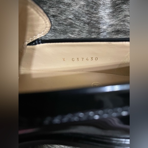 Authentic CHANEL Black Patent Gold Chain Loafer. Size 37 - Picture 9 of 14